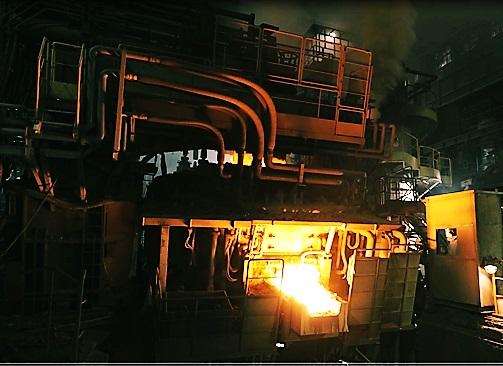 トヨタグループ唯一の素材メーカーとして特殊鋼を生産する愛知製鋼の電気炉。価格改定などに一定のめどがつき社長交代へ
