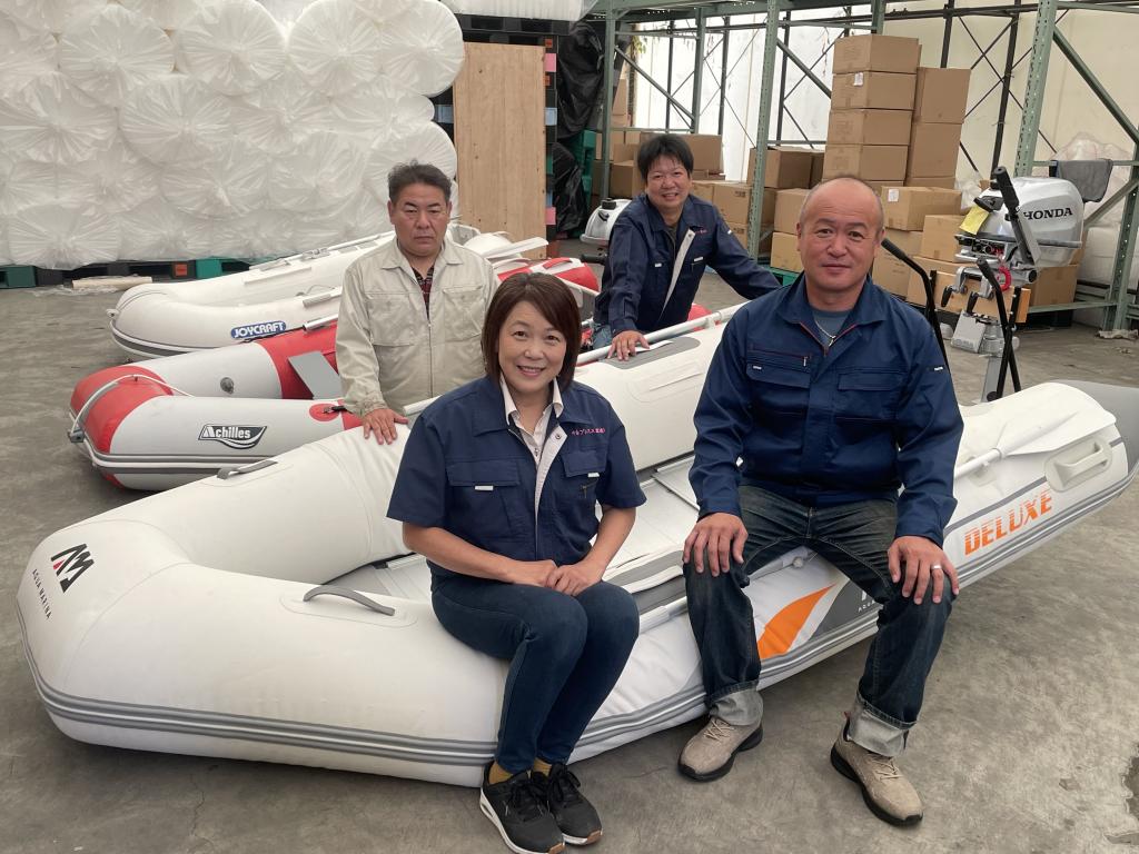 協力企業の武友工業（越谷市）から「救助ボート」の提供を受けた