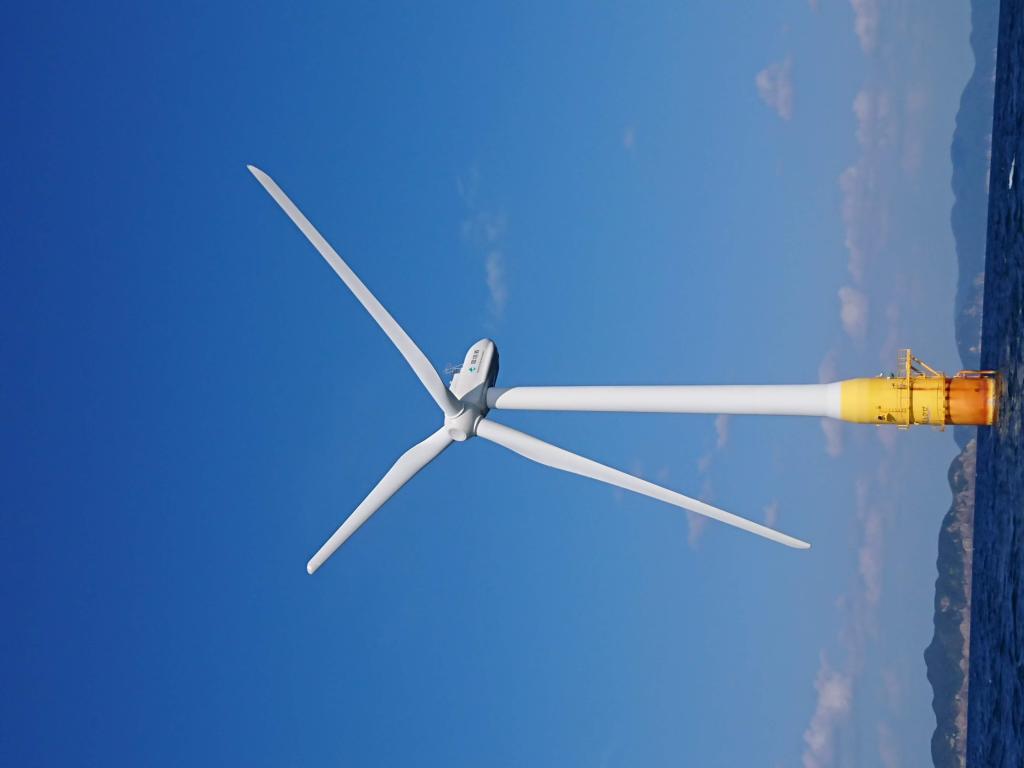 再生エネの主力電源化に向けて期待がかかる洋上風力発電（長崎県・五島列島沖）