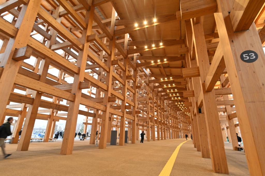 万博会場のシンボルとなる大屋根リングは、世界最大の木造建築物としてギネス世界記録に認定された