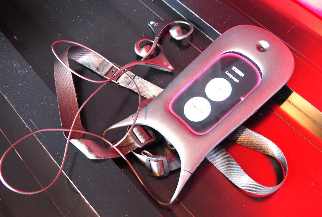 シグネチャーパビリオン「いのちの未来」で使う京セラ製のスマートフォン
