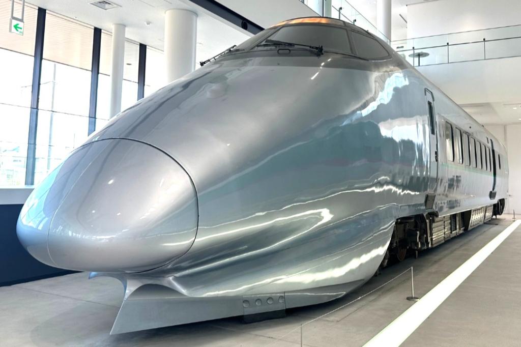 新幹線の台車にも同社の六角ボルトが使われている（金剛鋲螺提供）