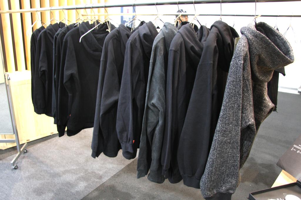 人工たんぱく質繊維や再生糸を使った和歌山県のニット製品