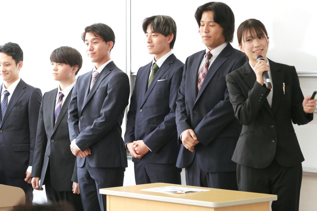 ７月４日、湘南キャンパスにて、湘南ベルマーレの役員に向けた企画提案プレゼンテーションが行われた