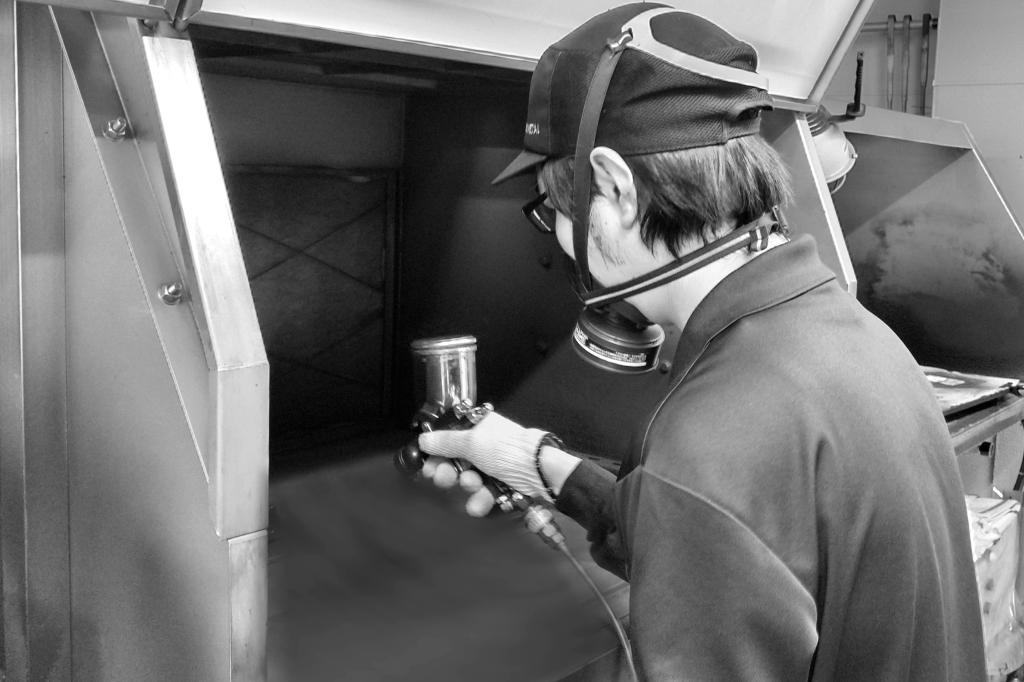 熊防メタルは黒クロムめっき上にコーティングする「ＫＢＭ処理」に強み