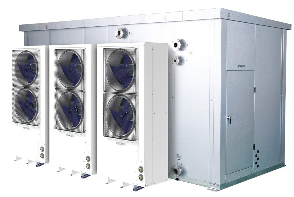 業務用エコキュートの新製品（手前）と貯湯ユニット