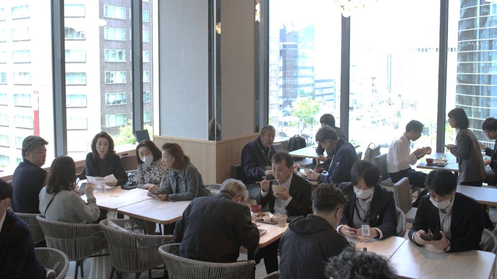 ワンビル内に西日本鉄道が開設した「天神福食堂」は、ビルのワーカーだけでなく来街者も利用できる