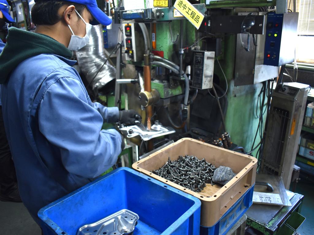 自動車産業はサプライチェーンでＣＯ２削減に取り組む（イメージ）