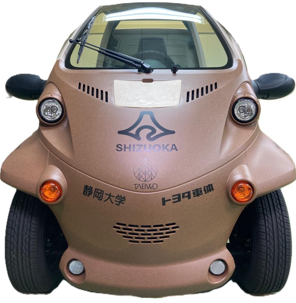 県産木材射出材料による自動車ボディー