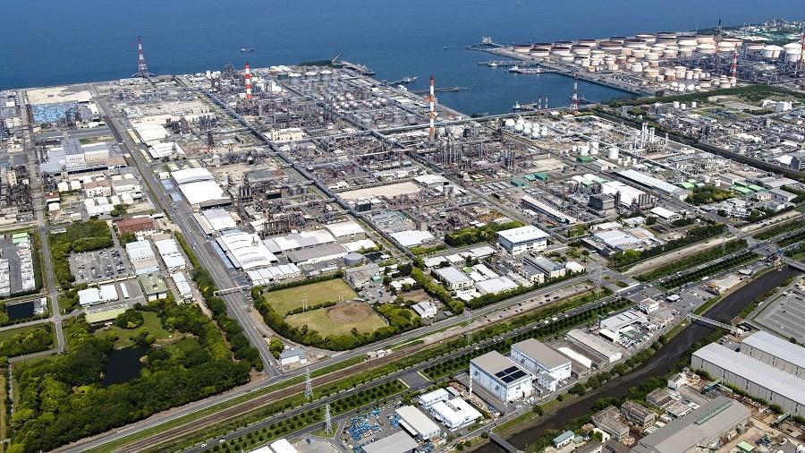 <strong>石化コンビナートのグリーン化は１社では難しい</strong>（三井化学市原工場）