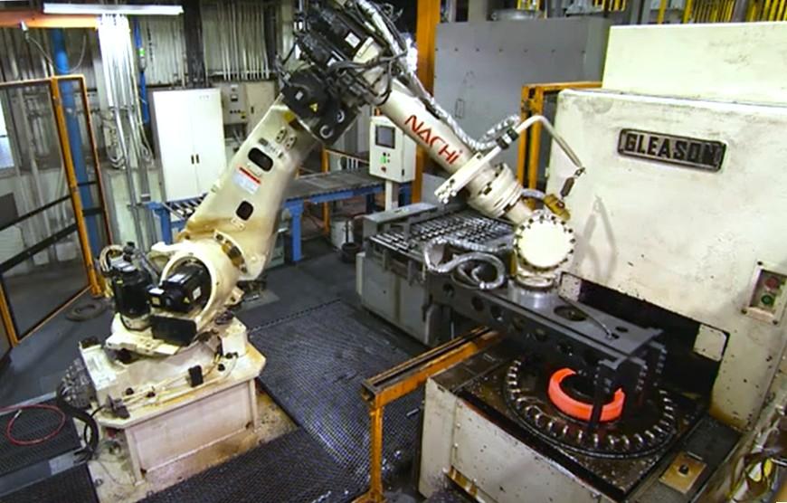 工場に熱処理施設を完備