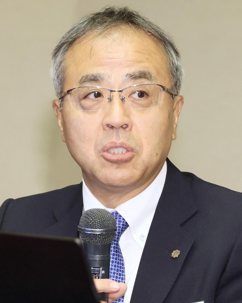 産業技術総合センター長　新里 英男 氏