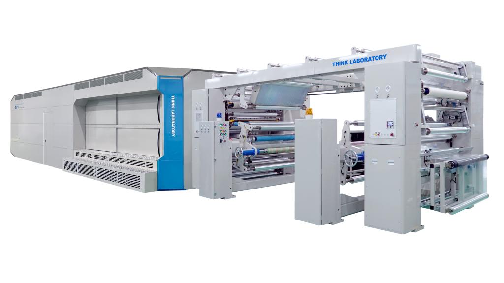 水性インクジェットプリンターは操作が容易で１人でも運用できる（写真はイメージ）