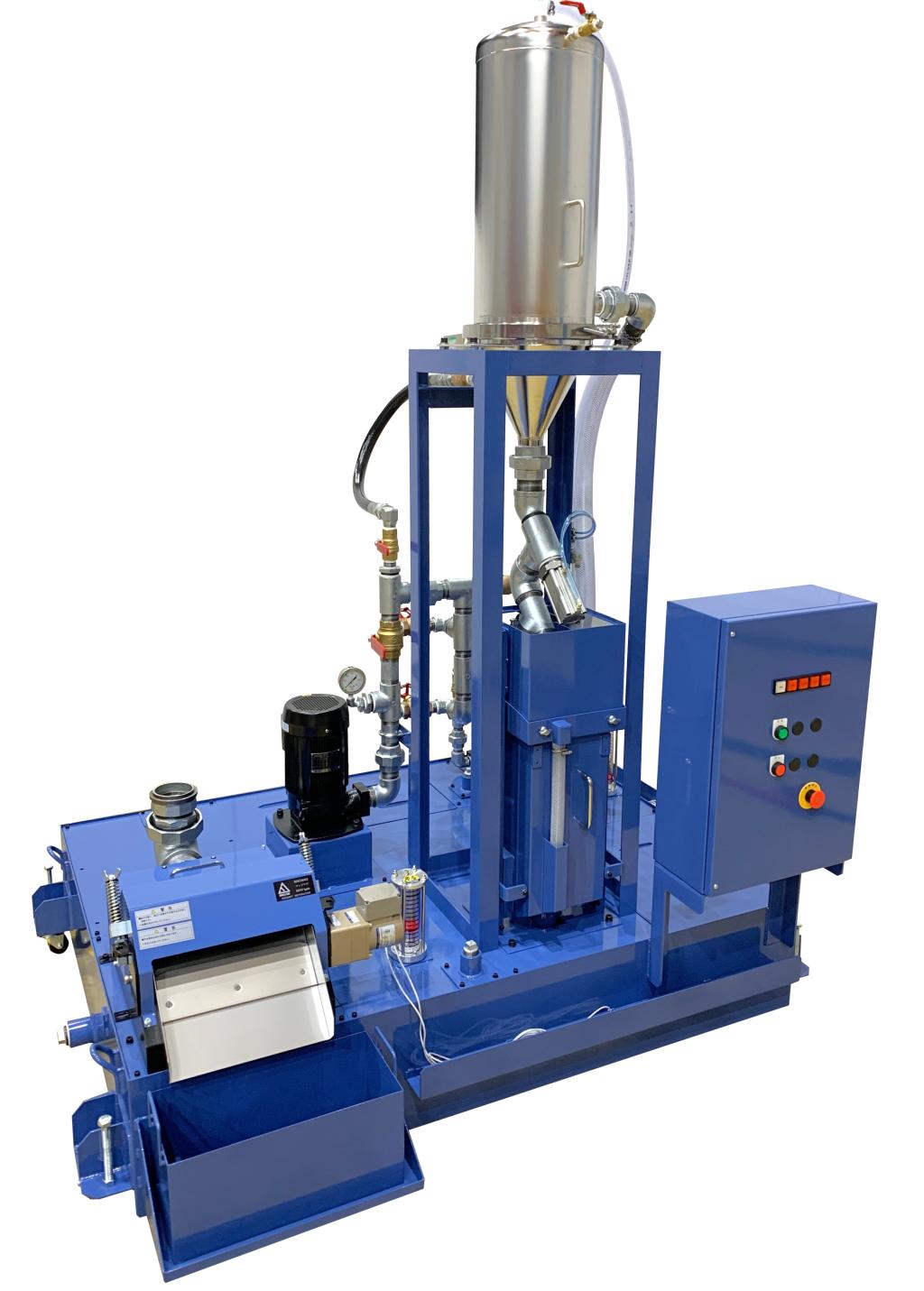 １マイクロメートルの微細なスラッジを濾過して回収できる「高精度フィルター装置搭載クーラントユニット」