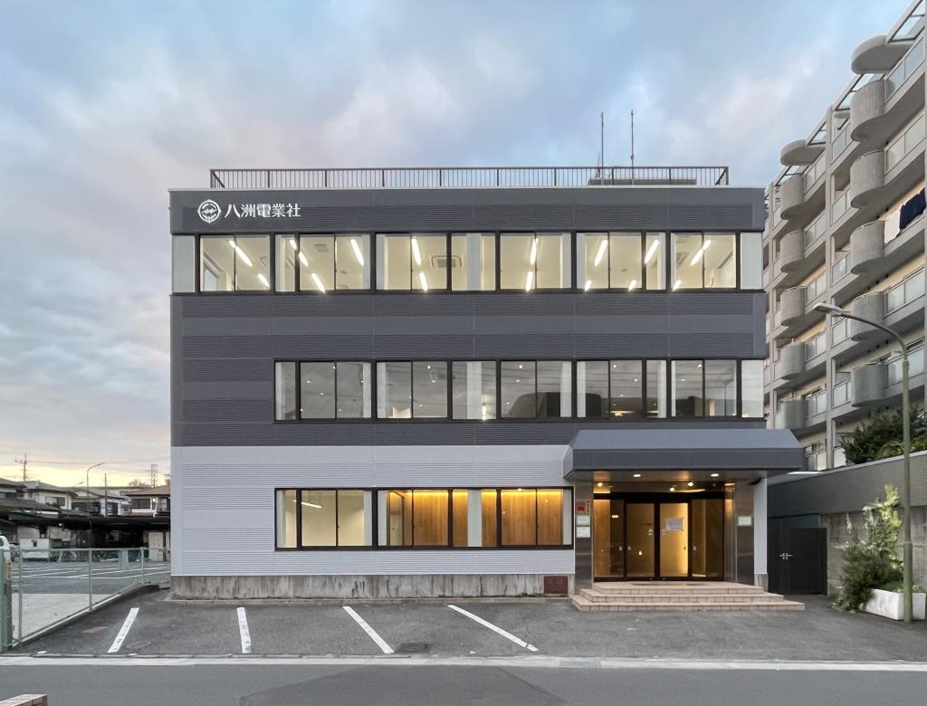 創業８０周年を機に全面改装した本社屋