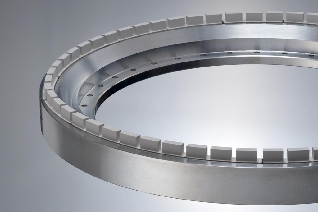 アライドマテリアルの「ビタノバ」はウエハーの大口径化を受け、砥粒層設計を刷新した