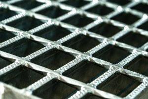 表面に独自の凹凸模様をつけすべり抵抗を向上した（提供：ダイクレ）