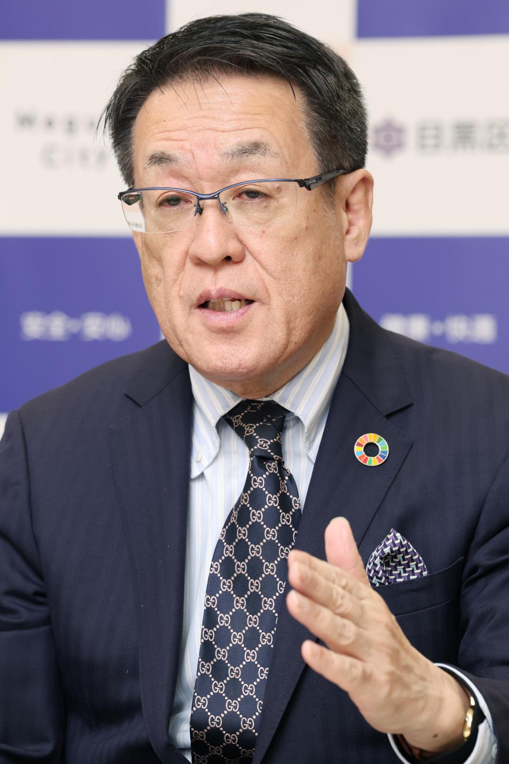目黒区長　青木 英二 氏