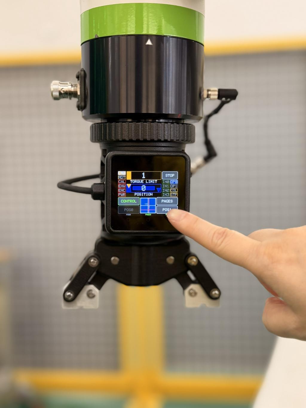 タッチパネルから直接動作設定が可能