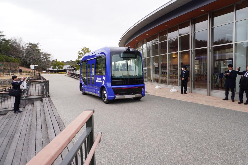 愛・地球博記念公園で自動運転実証