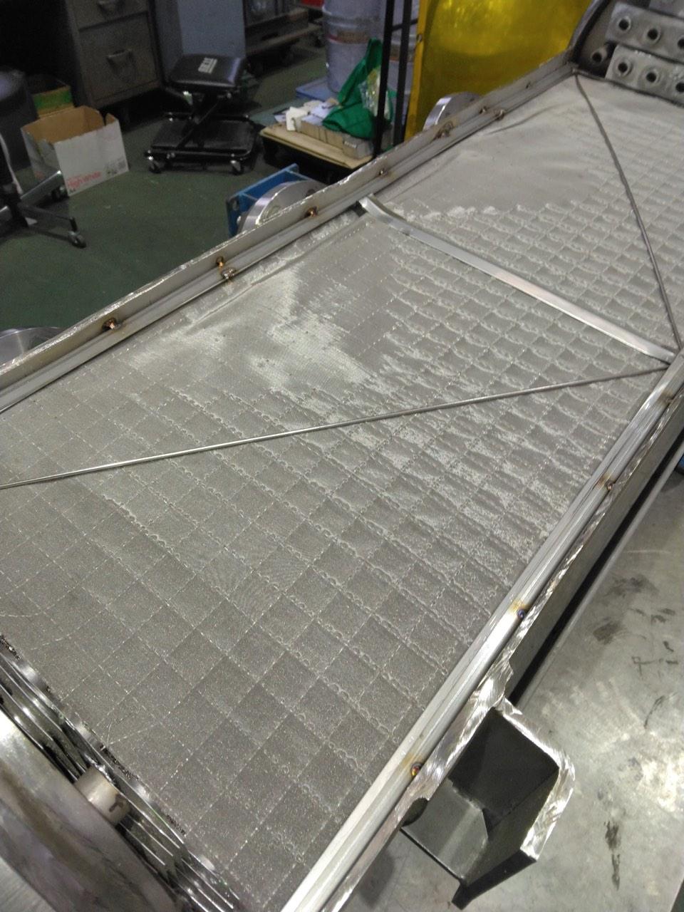 タンクに内蔵した水素拡散板