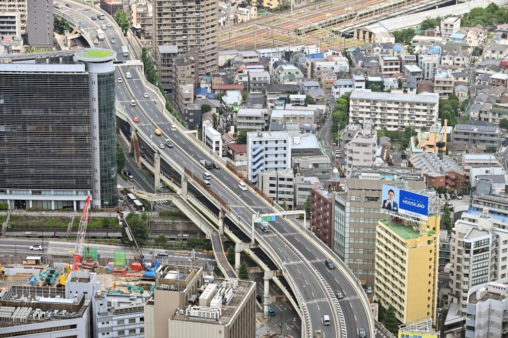 首都高速道路の締結部品には特に耐振動性が求められている