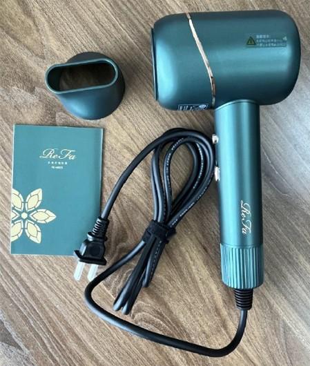 中国の商標ブローカーが無断で製造・販売したドライヤー（ＭＴＧ提供）