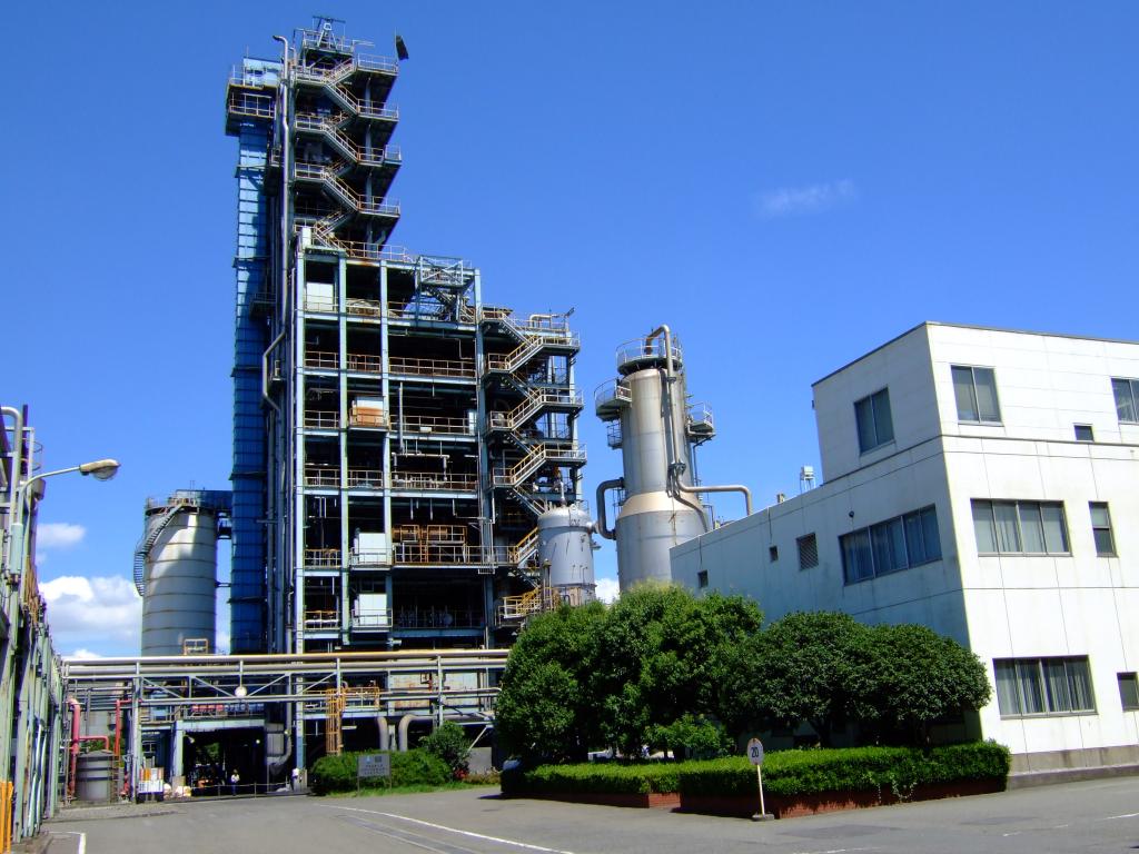 レゾナックは使用済みプラスチック由来の水素を原料とし、低炭素化する