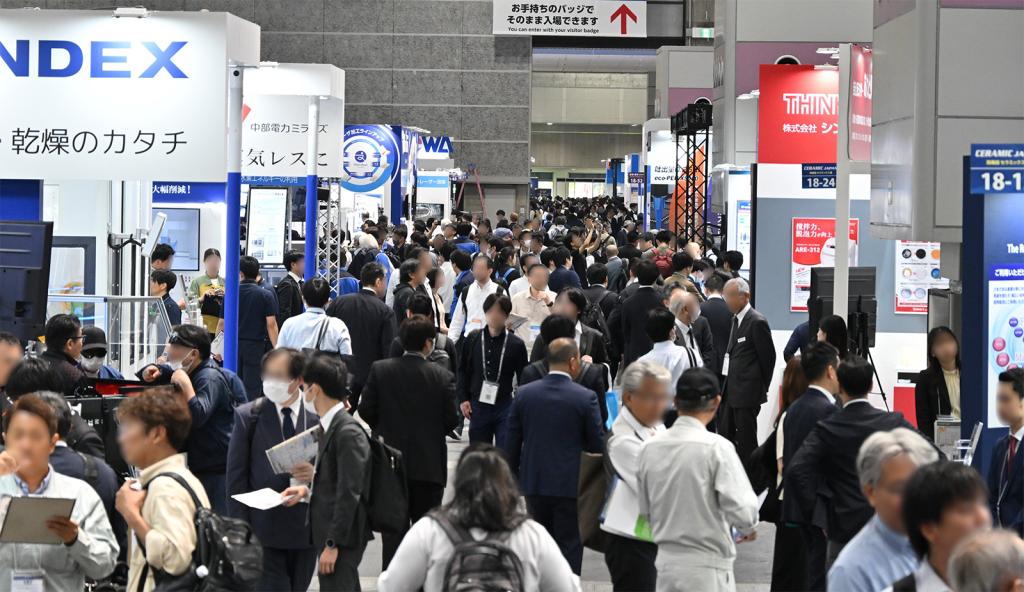 高機能フィルム展など８展示会で構成される（高機能素材Ｗｅｅｋ大阪＝２５年）