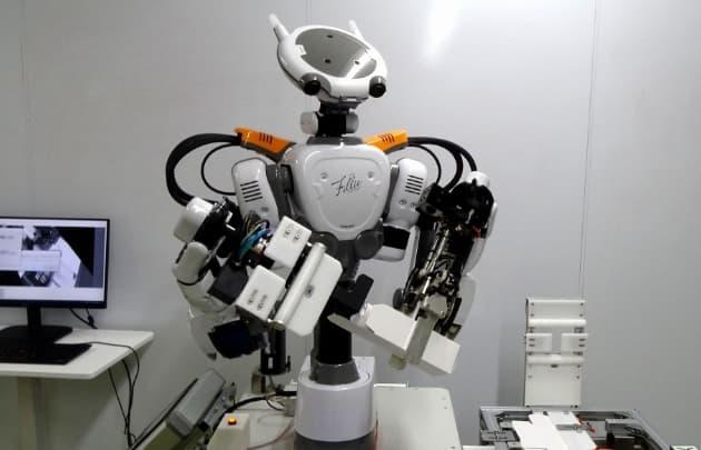 人と協働する人型ロボ「ネクステージ」