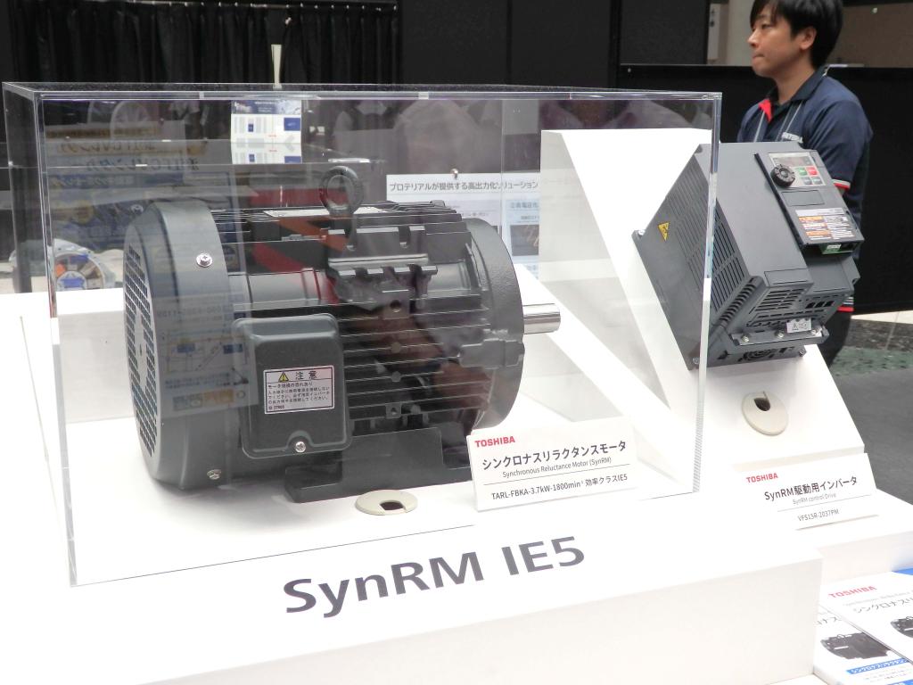 モータ技術展ではモーター本体のほか、モーターの部品や制御技術、計測・解析技術などが見られる（2025年の会場）