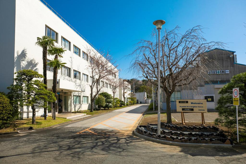 最先端科学技術を支える本社工場