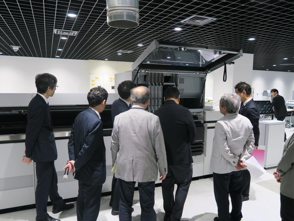 キヤノン「商業印刷向けカラープロダクションプレス　ｖａｒｉｏＰＲＩＮＴ ｉＸ１７００」