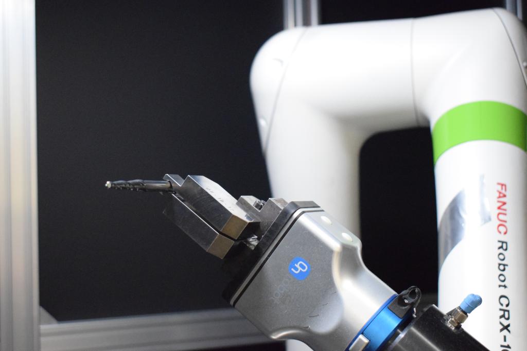 ＬＤ工程はロボットで完全自動化した