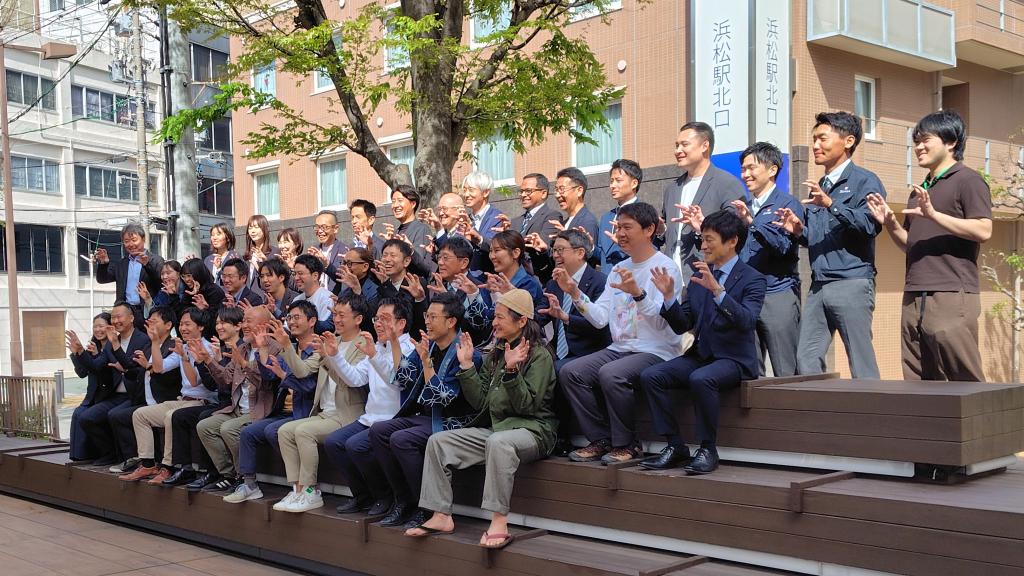 人材交流を進める「やらかしまいか」の参加メンバー