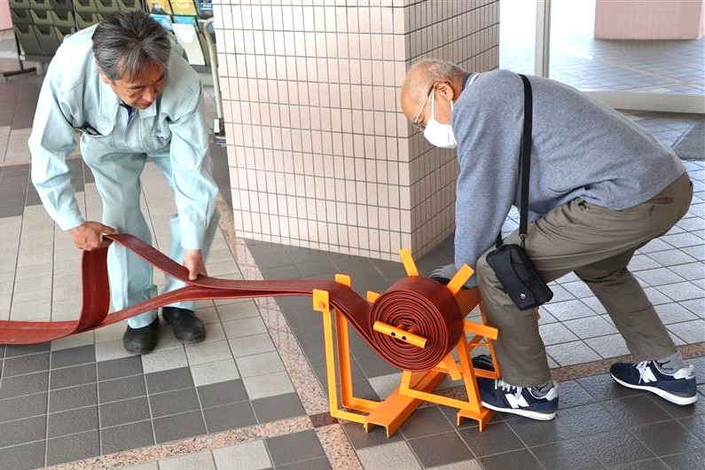 提供しているホース巻き取り機