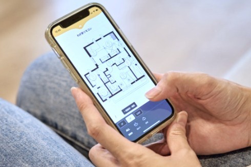 <strong>スマートフォンから家の状態確認や設備の遠隔操作が可能</strong>