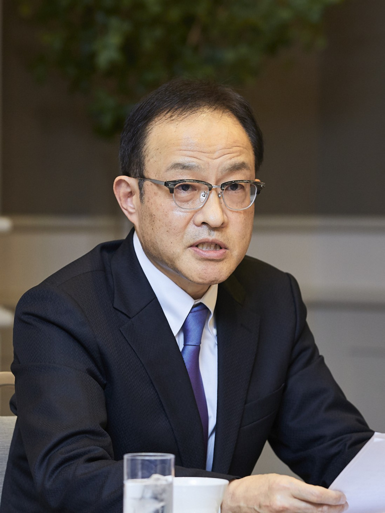 石川氏
