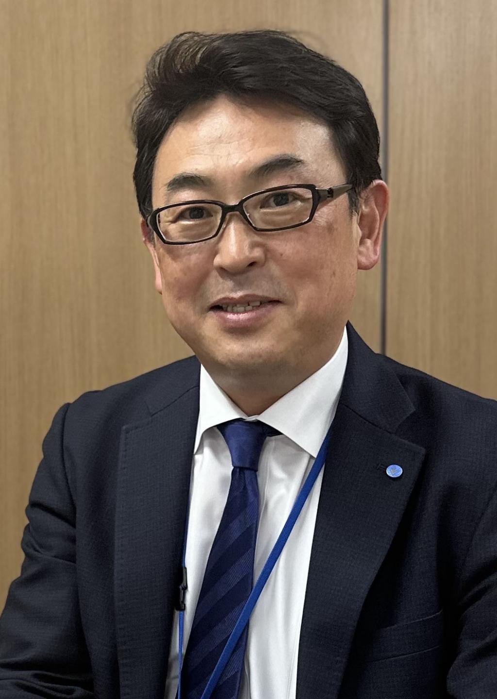 ＰＸＢシリーズについて「海外市場でも十分勝負できる」と話す岩崎営業部長