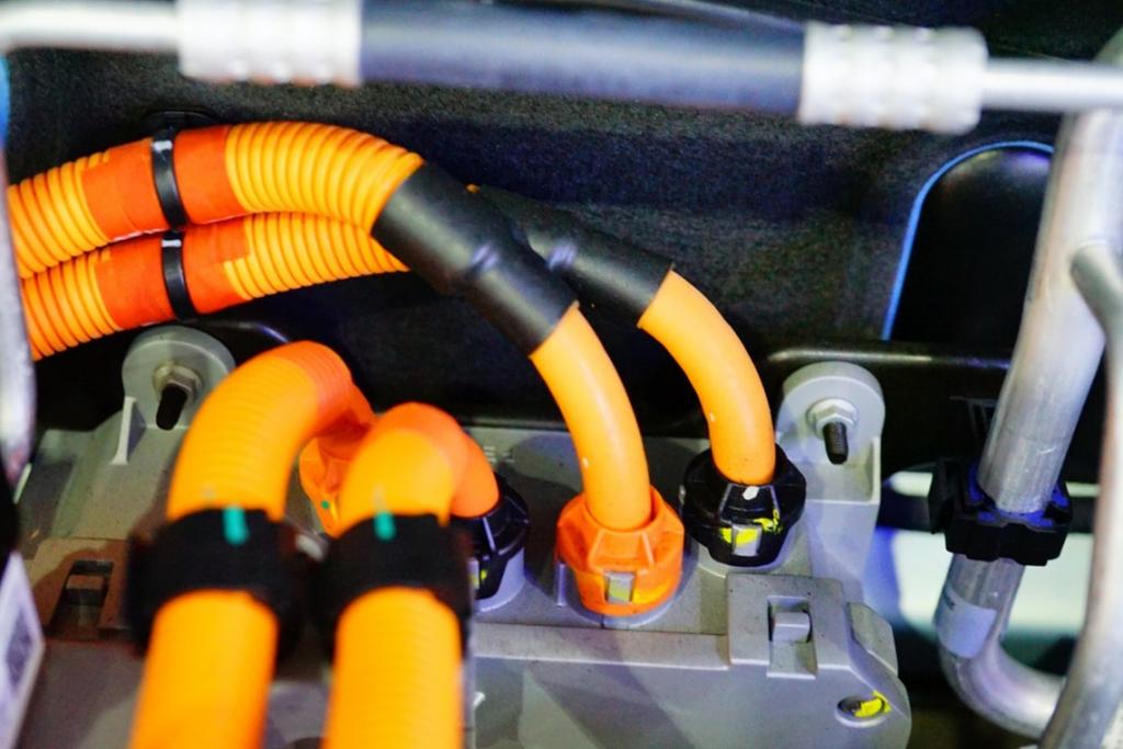 ＥＶに使用される高圧ケーブル（イメージ）