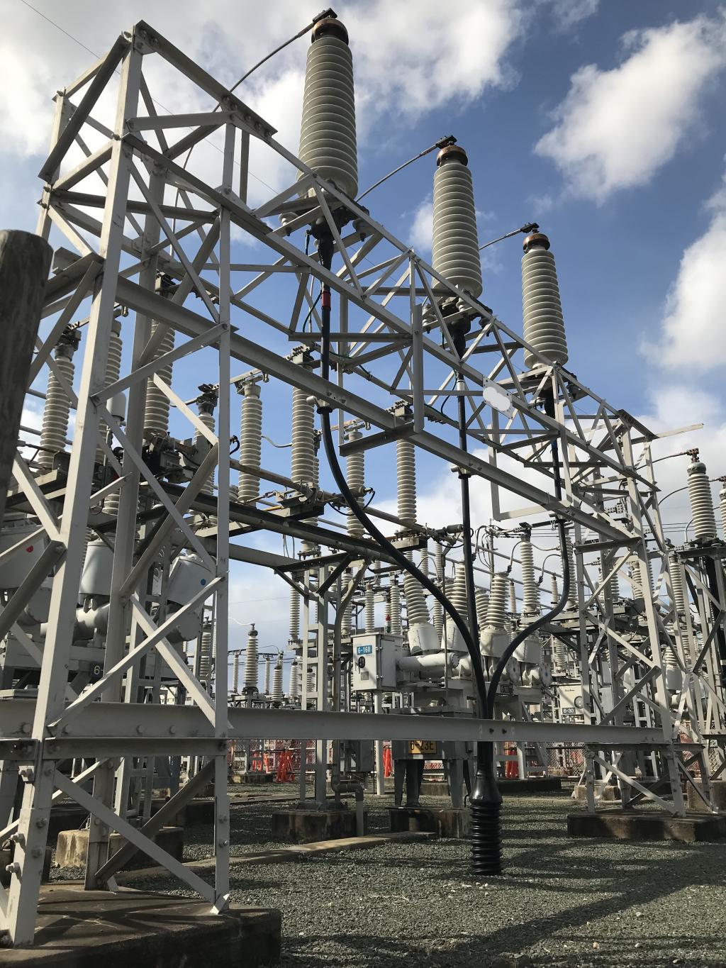 電源ケーブルの保守は工場などの操業の根幹となる（特別高圧受電設備）