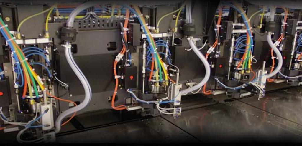 図１　プリント基板ドリル穴開け加工機の位置決め機構の例