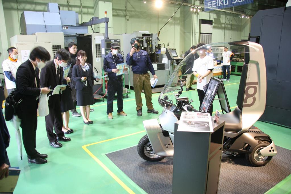 東大阪市外の企業の製品を展示するなど地域間連携にも役立っている