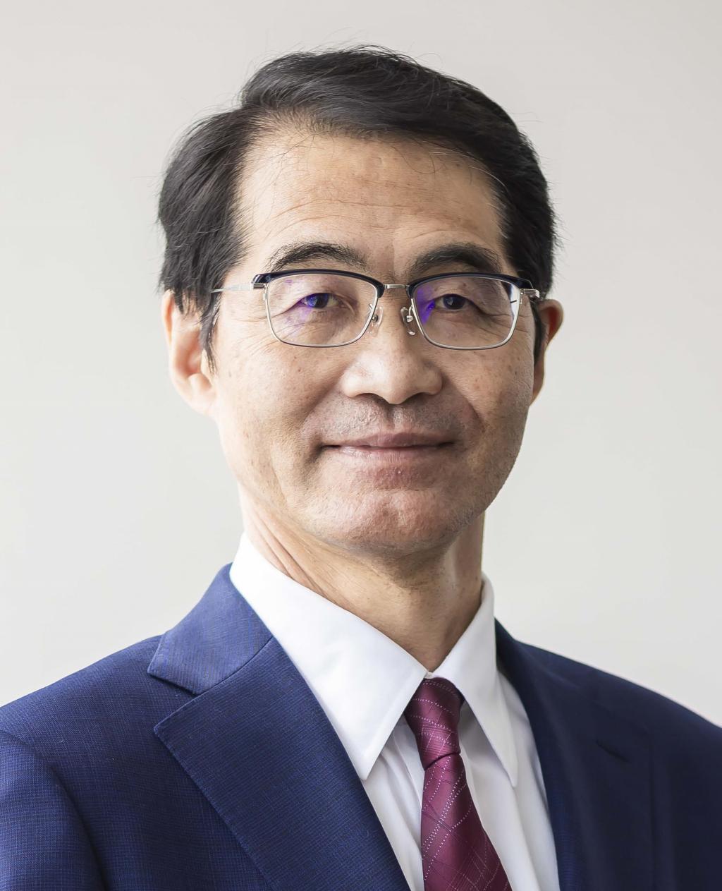 学長　小熊 誠氏