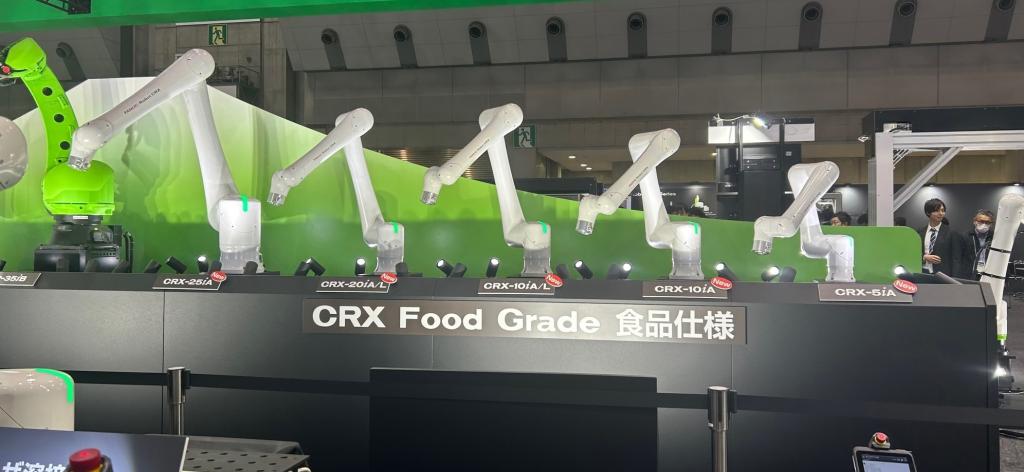 ファナックは「２０２３国際ロボット展」で食品仕様の協働ロボット「ＣＲＸ」を初披露した